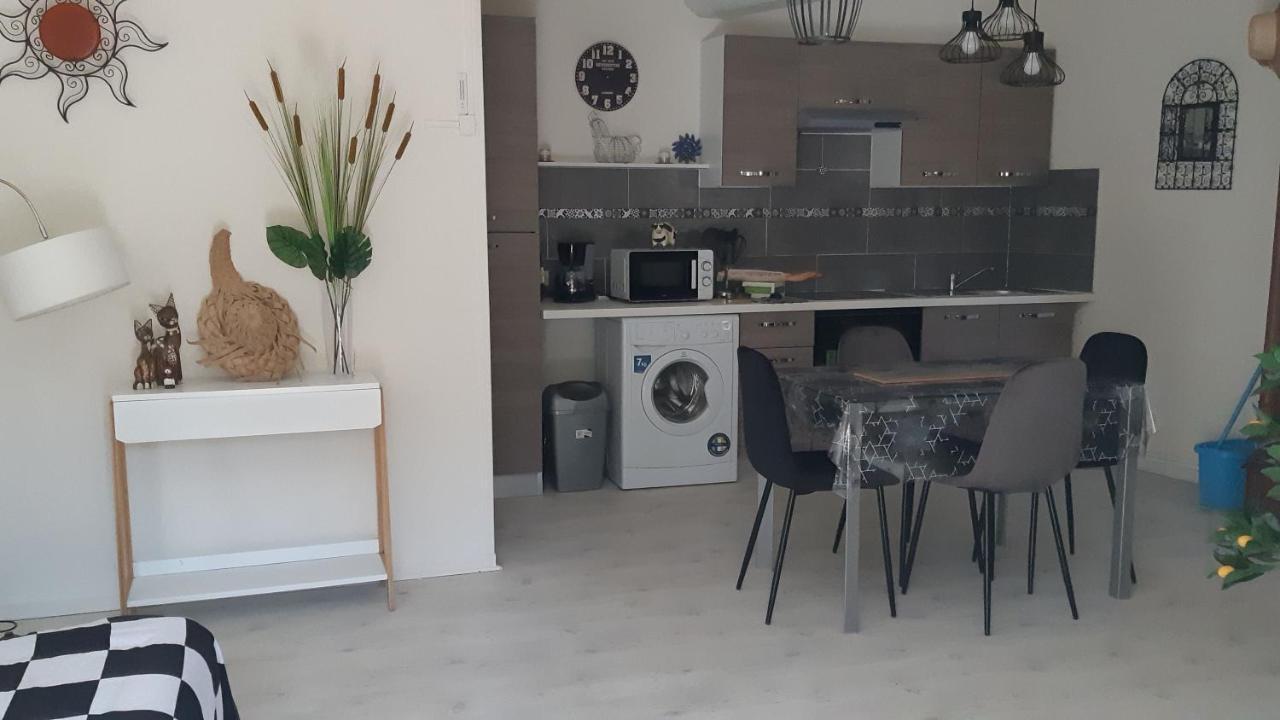 Charmant T2 Tout Confort Au Centre Du Village ! Florensac Eksteriør billede